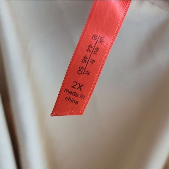 SPANX Simplicity Nude Shapewear - Picture 7 of 8